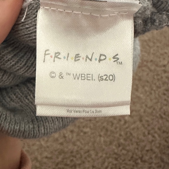 FRIENDS grey beanie - Picture 6 of 8